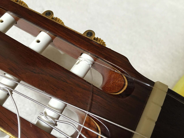 クラシックギター わかりやすい弦の張り方 ナイロン弦｜1弦、2弦、3弦を張る 7
